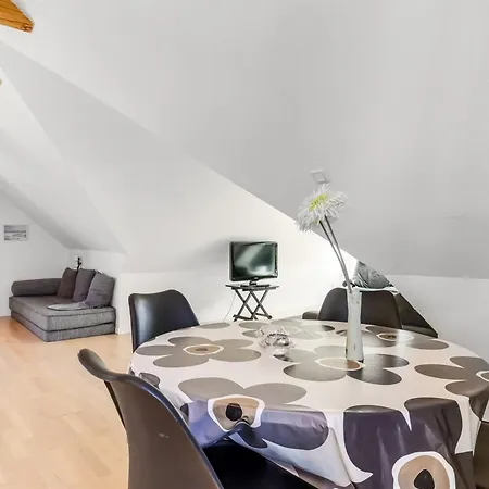 Rosabel - 1km From The Sea By Interhome